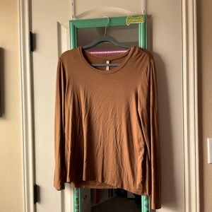 A nice neutral brown long sleeve that you could wear on a fresh windy day!